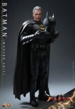 Figurka The Flash Movie Masterpiece Action Figurka 1/6 Batman (Modern Suit) 30 cm