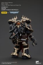 Figurka Chaos Space Marines Black Legion Chosen z Bolterem i Power Fistem 20 cm