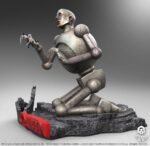 Statuetka Knucklebonz Queen Robot News of the World 20 x 21 x 24 cm