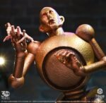 Statuetka Knucklebonz Queen Robot News of the World 20 x 21 x 24 cm