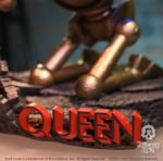 Statuetka Knucklebonz Queen Robot News of the World 20 x 21 x 24 cm