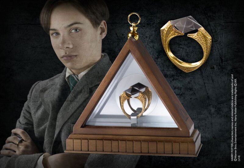 Replika Harry Potter 1/1 Lord Voldemort´s Horcrux Ring (gold-plated)