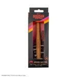 Bat z kolcami Stranger Things i Przypinka Stranger Things