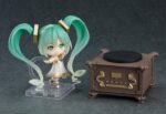 Figurka Hatsune Miku Symphony 5th Anniversary 10 cm