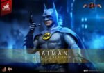 The Flash Movie Masterpiece Action Figure 1/6 Batman (Blue & Grey Suit) Limited Edition Hot Toys Exclusive 30 cm